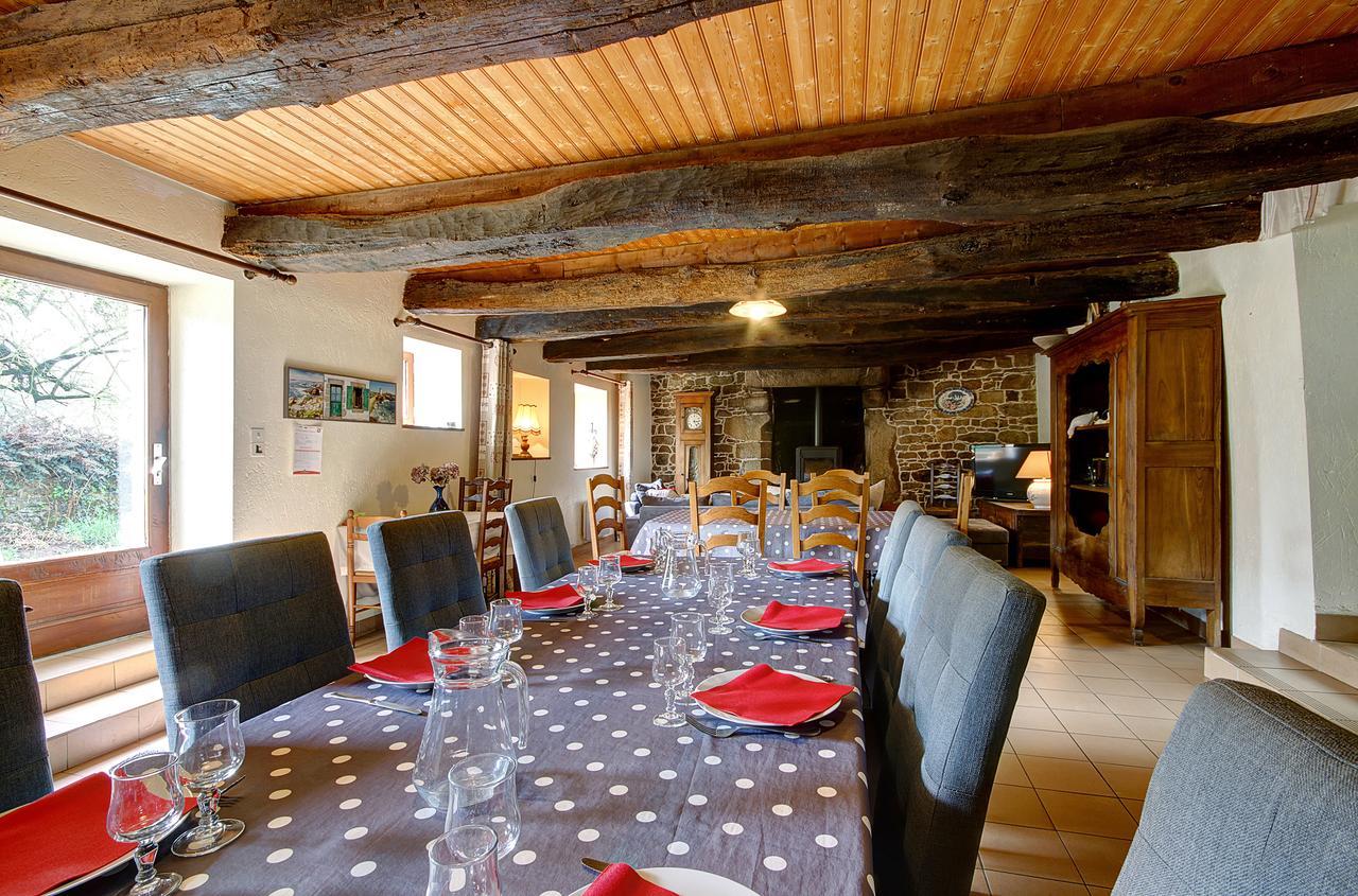 A La Ferme De Kervihern Locoal-Mendon Luaran gambar